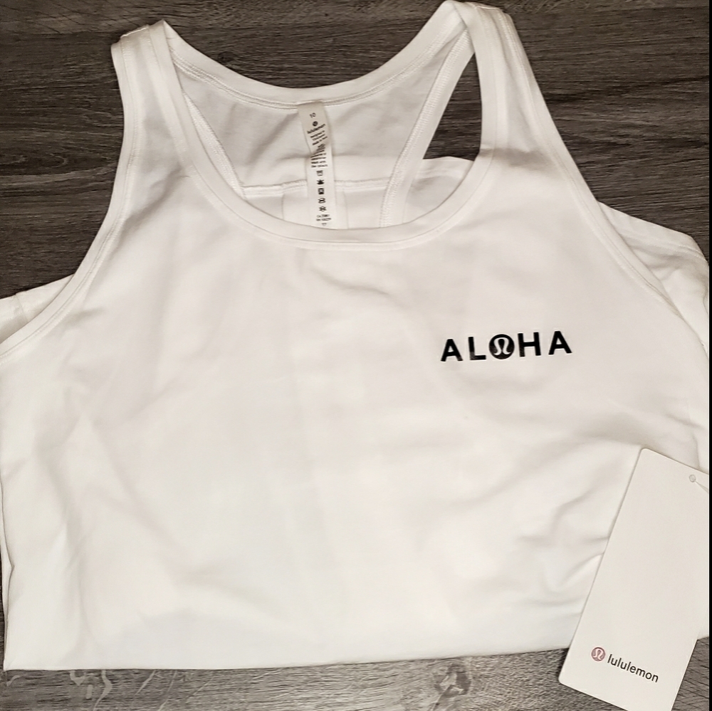 **SOLD** 🌺NWT Lululemon Aloha Love Tank